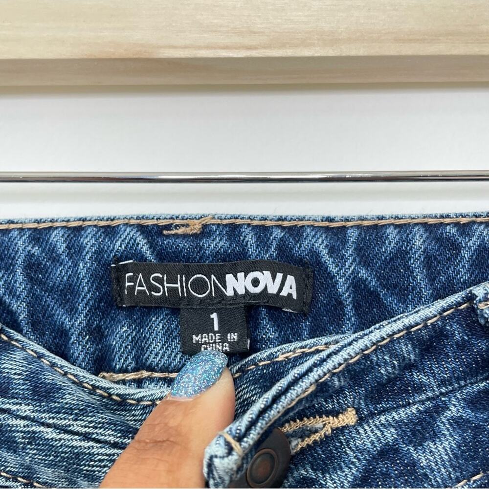 FASHION NOVA | Wife Her Up Ripped Mom Jeans | 1 - Picture 4 of 5